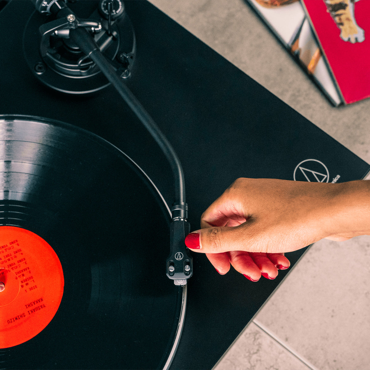 Audio Technica - AT-LP5X - Fully Manual Direct-Drive Turntable Australia cueing the tonearm by hand