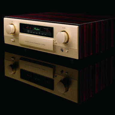 Accuphase C-2900 Preamplifier - three-quarter view